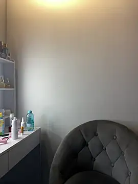 Snapshot of Just-Lilly chatting on April 28, 2026, 5:18 pm Just-Lilly online show from April 28, 2026, 5:18 pm