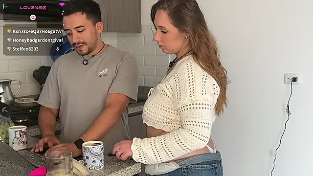 Snapshot of Sofii_n_Diego chatting on February 7, 2026, 10:02 pm Sofii n Diego online show from February 7, 2026, 10:02 pm