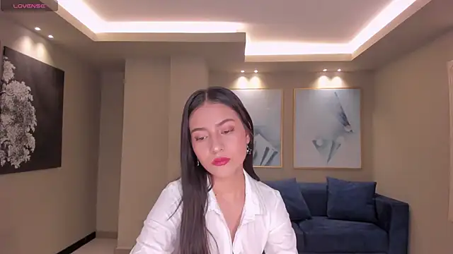 Snapshot of LucieMartin chatting on March 16, 2026, 7:29 pm LucieMartin online show from March 16, 2026, 7:29 pm