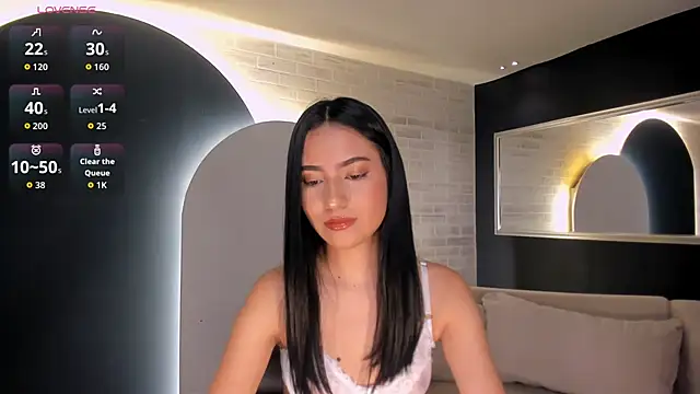 Snapshot of LucieMartin chatting on April 12, 2026, 5:40 pm LucieMartin online show from April 12, 2026, 5:40 pm