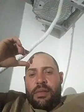 Snapshot of pau-de-ourod chatting on May 6, 2026, 8:47 pm pau-de-ourod online show from May 6, 2026, 8:47 pm