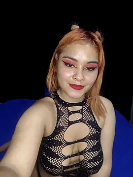 Snapshot of zoe_love18 chatting on February 11, 2026, 5:01 am zoe love18 online show from February 11, 2026, 5:01 am