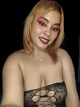 Snapshot of zoe_love18 chatting on February 17, 2026, 3:03 am zoe love18 online show from February 17, 2026, 3:03 am