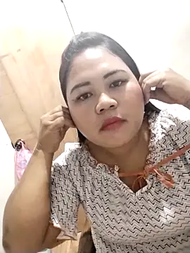 Snapshot of biggbooty15 chatting on February 18, 2026, 11:01 pm biggbooty15 online show from February 18, 2026, 11:01 pm