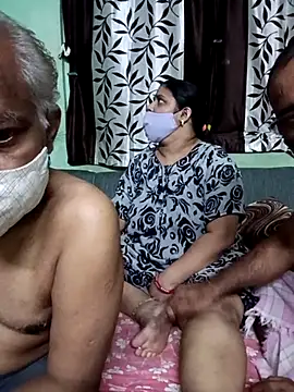 HoneyHush online show from March 29, 2026, 5:24 pm