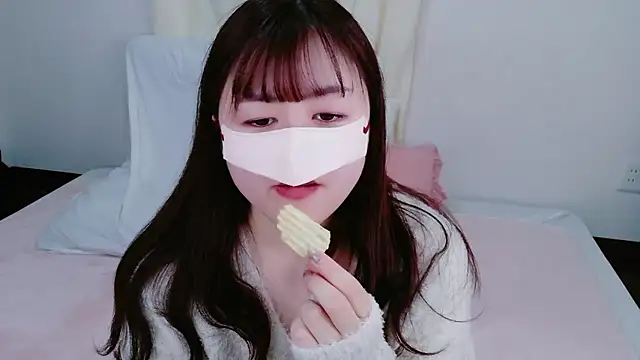 Anzu 25 online show from February 21, 2026, 9:32 am