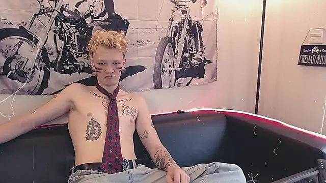 Snapshot of DadWizard chatting on February 7, 2026, 5:55 am DadWizard online show from February 7, 2026, 5:55 am