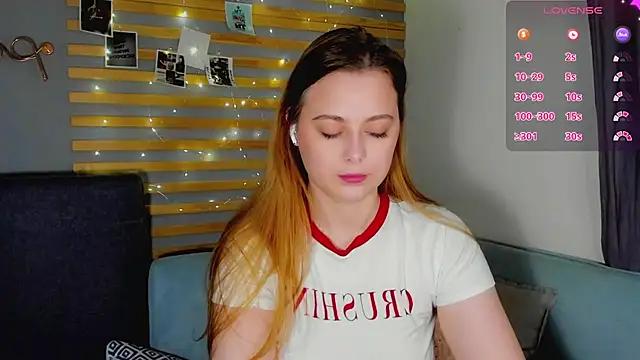 Snapshot of Alice_Wanderr chatting on February 25, 2026, 12:53 am Alice Wanderr online show from February 25, 2026, 12:53 am