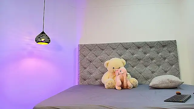 Samanta-Rose online show from February 27, 2026, 3:28 am