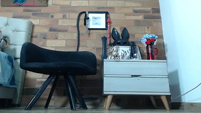 Girl Bondage online show from March 20, 2026, 1:05 pm