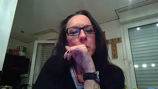 Snapshot of FITGIRL-MAEVA chatting on February 10, 2026, 8:13 pm FITGIRL-MAEVA online show from February 10, 2026, 8:13 pm