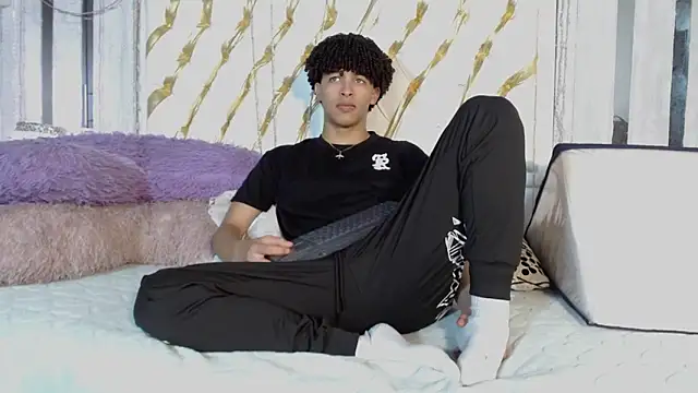 ian smith  online show from April 10, 2026, 12:10 pm