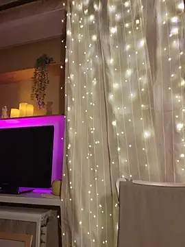 HotDevilGirl  online show from February 20, 2026, 5:24 pm