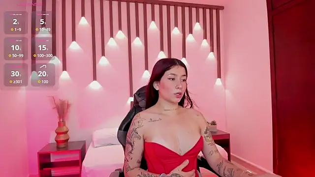 charlottee27  online show from April 19, 2026, 2:11 am