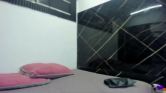 Ana-Spencer online show from February 2, 2026, 11:42 am