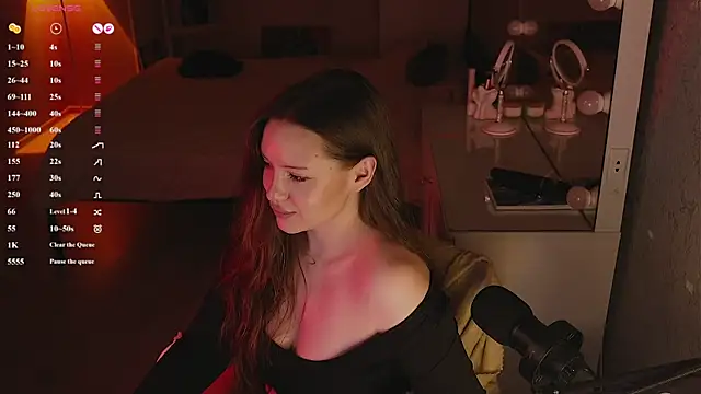 Alisia here online show from June 9, 2026, 9:15 pm