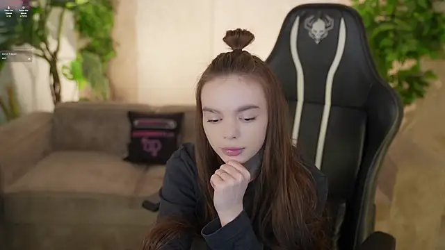 Zlata Sky online show from December 13, 2025, 7:53 pm