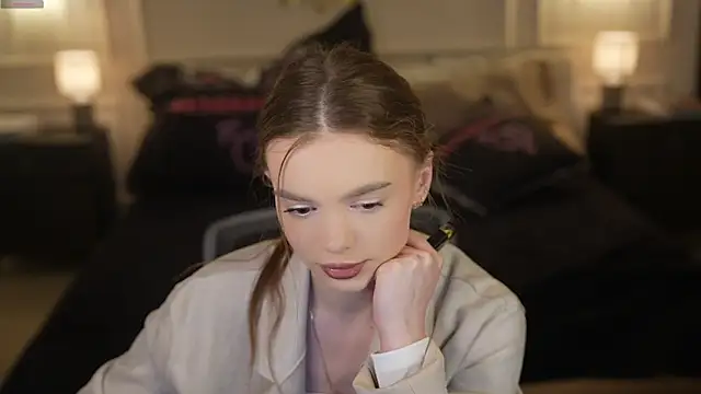 Snapshot of Zlata_Sky chatting on June 11, 2026, 2:48 pm Zlata Sky online show from June 11, 2026, 2:48 pm