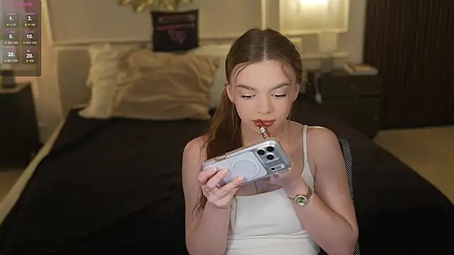 Snapshot of Zlata_Sky chatting on June 20, 2026, 2:42 pm Zlata Sky online show from June 20, 2026, 2:42 pm