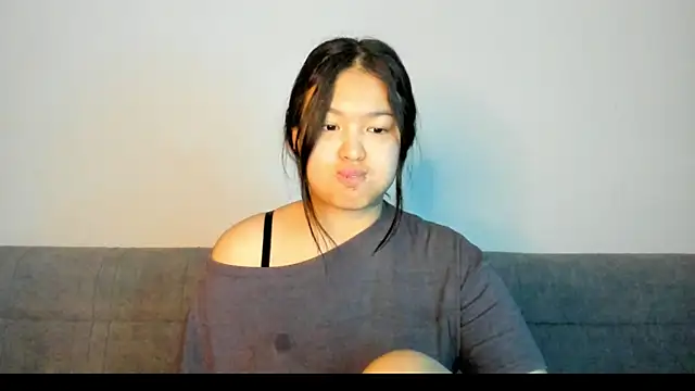 luna yum online show from February 26, 2026, 9:36 pm