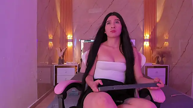 avigail xo online show from February 6, 2026, 6:55 pm