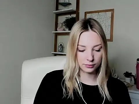 Snapshot of VelvetAngela chatting on February 24, 2026, 6:33 am VelvetAngela online show from February 24, 2026, 6:33 am