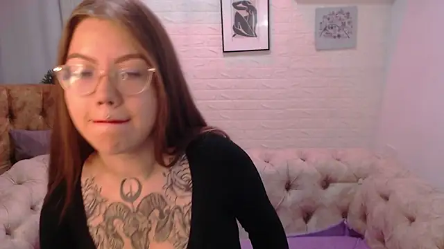 Snapshot of Lissiblom chatting on February 28, 2026, 7:48 pm Lissiblom online show from February 28, 2026, 7:48 pm