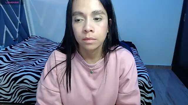 Snapshot of paula_lopez__ chatting on April 23, 2026, 10:01 pm paula lopez online show from April 23, 2026, 10:01 pm