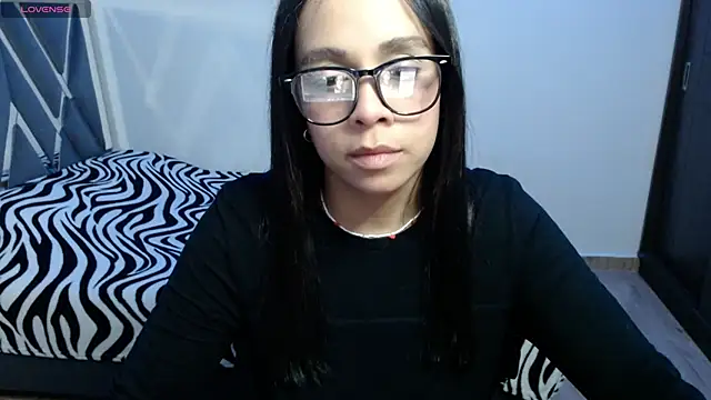 Snapshot of paula_lopez__ chatting on May 9, 2026, 11:21 pm paula lopez online show from May 9, 2026, 11:21 pm