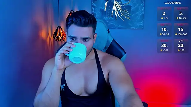 Snapshot of AndresRodriguez1 chatting on May 8, 2026, 8:47 pm AndresRodriguez1 online show from May 8, 2026, 8:47 pm