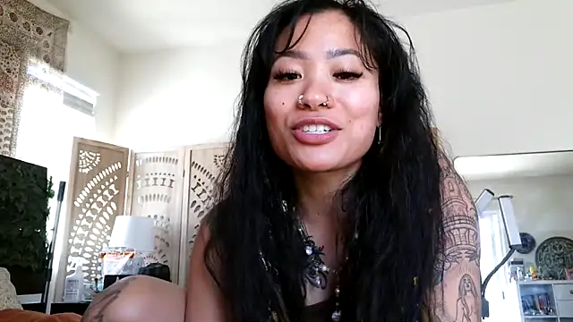222goddess444you online show from May 12, 2026, 6:27 pm