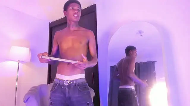 im oleiderr online show from February 13, 2026, 4:08 am