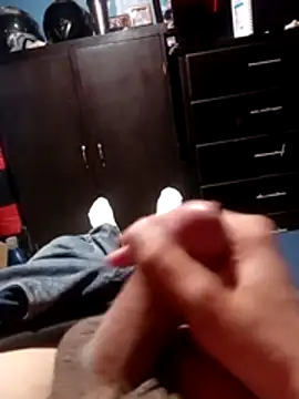 DanielLuna3819 online show from February 18, 2026, 1:23 am