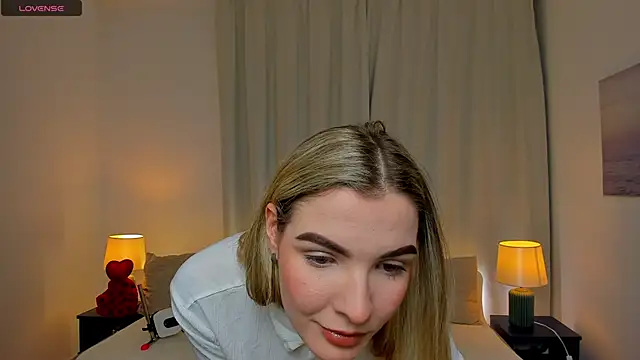 SinLuna  online show from February 20, 2026, 4:40 pm