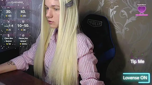 Snapshot of Shiny_Victoria chatting on March 6, 2026, 8:55 am Shiny Victoria online show from March 6, 2026, 8:55 am