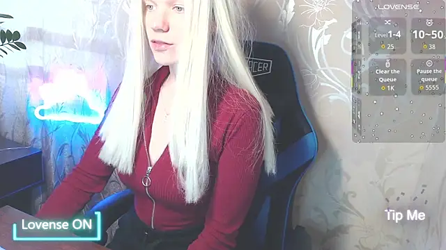 Snapshot of Shiny_Victoria chatting on April 16, 2026, 9:21 am Shiny Victoria online show from April 16, 2026, 9:21 am