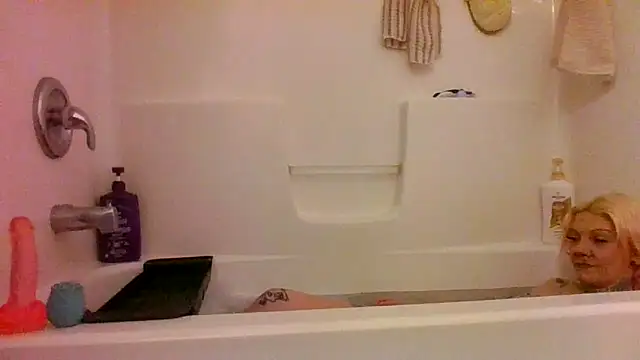 CrystalMaria8 online show from February 25, 2026, 12:48 pm