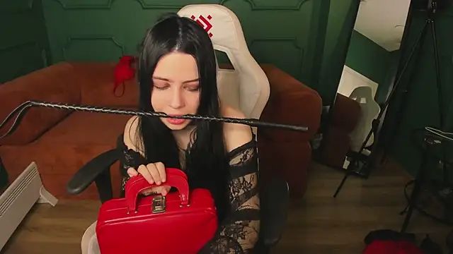 madam inferno online show from February 6, 2026, 1:36 pm