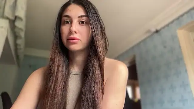 LiluMartiznir online show from May 8, 2026, 11:04 am
