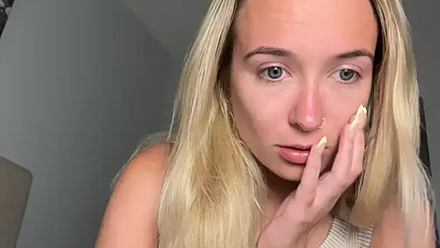 kelseyblu online show from June 14, 2026, 11:18 pm