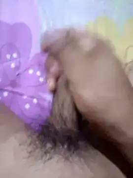 Snapshot of dallm5 chatting on April 13, 2026, 10:54 am dallm5 online show from April 13, 2026, 10:54 am