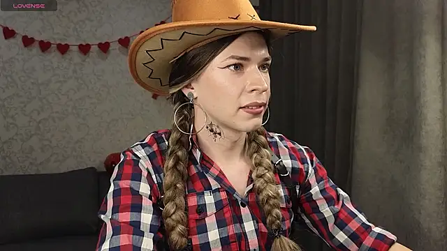 Snapshot of Anna_inHear chatting on February 16, 2026, 4:36 pm Anna inHear online show from February 16, 2026, 4:36 pm