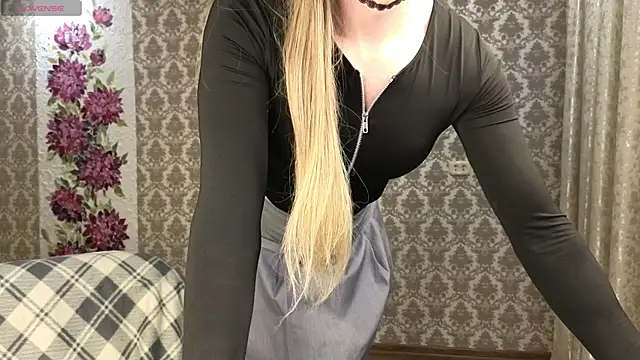 Snapshot of Anna_inHear chatting on June 26, 2026, 6:45 pm Anna inHear online show from June 26, 2026, 6:45 pm