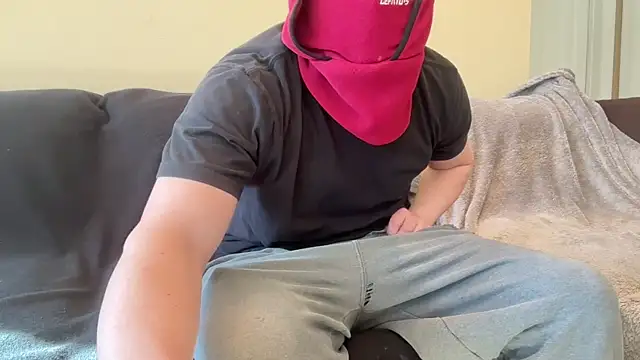 Snapshot of Grammer100 chatting on February 6, 2026, 5:05 pm Grammer100 online show from February 6, 2026, 5:05 pm