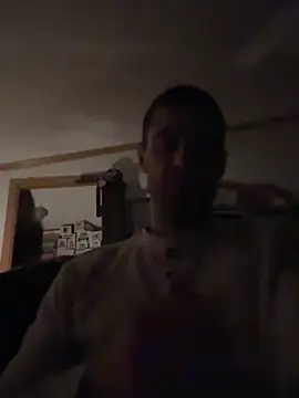 Snapshot of tommattsonn chatting on May 2, 2026, 9:47 am tommattsonn online show from May 2, 2026, 9:47 am
