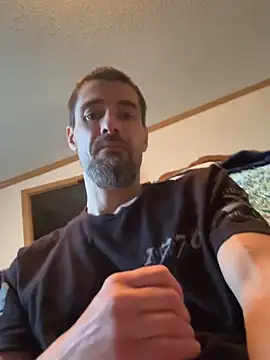 Snapshot of tommattsonn chatting on May 12, 2026, 8:17 pm tommattsonn online show from May 12, 2026, 8:17 pm