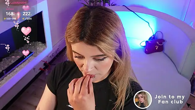 Snapshot of Kore__1 chatting on April 1, 2026, 7:44 pm Kore 1 online show from April 1, 2026, 7:44 pm