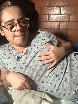 Snapshot of cristalprincess_ chatting on February 4, 2026, 5:24 am cristalprincess online show from February 4, 2026, 5:24 am