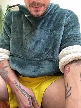 Piratee666 online show from April 7, 2026, 7:31 am