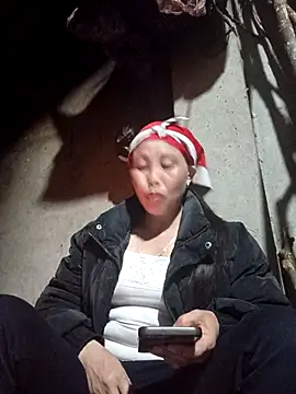 Snapshot of lena-cute chatting on February 21, 2026, 12:17 pm lena-cute online show from February 21, 2026, 12:17 pm